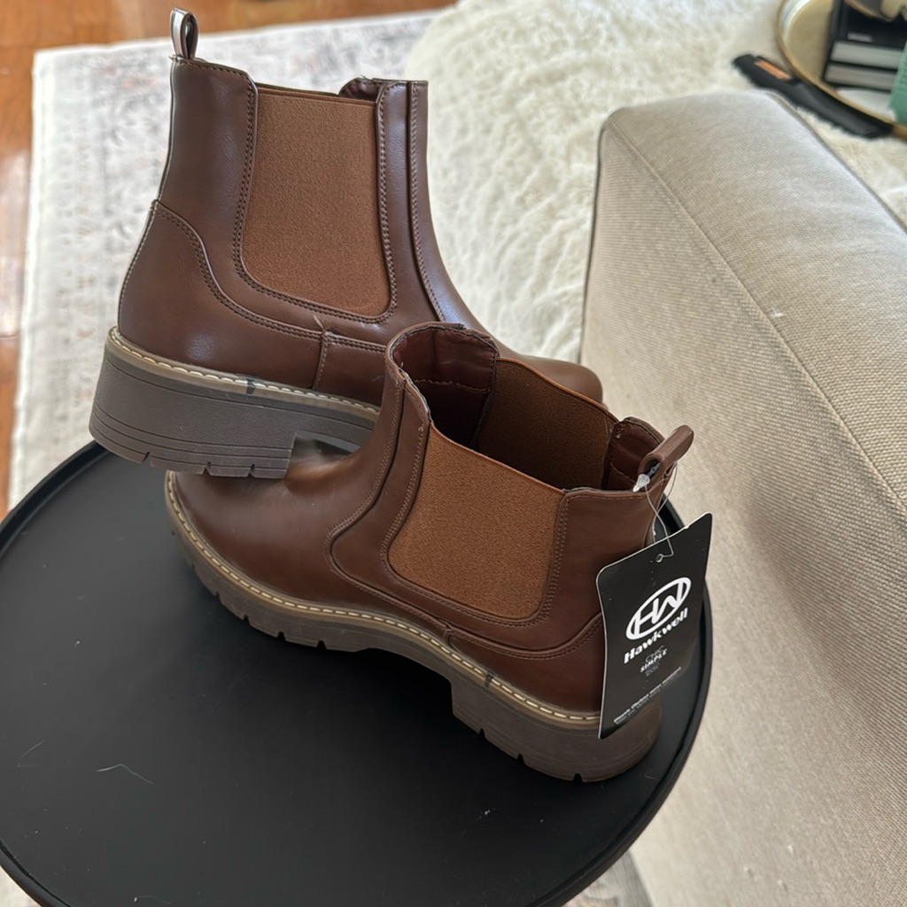 Brand New Comfort Boot For Nurses